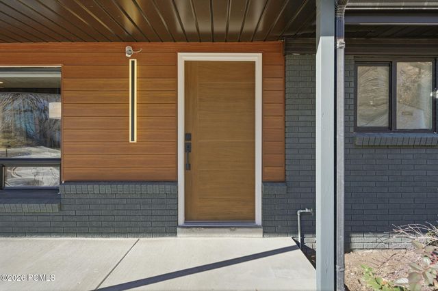 3206 S Kaibab Way, Salt Lake City, UT 84109