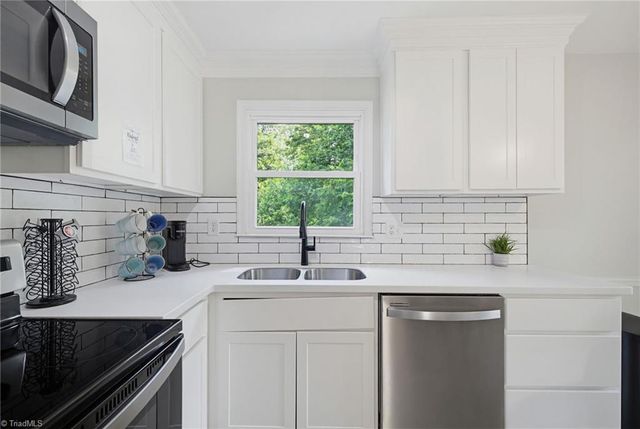 821 Prince Edward Road, Kernersville, NC 27284