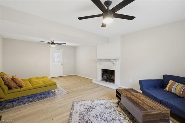 821 Prince Edward Road, Kernersville, NC 27284
