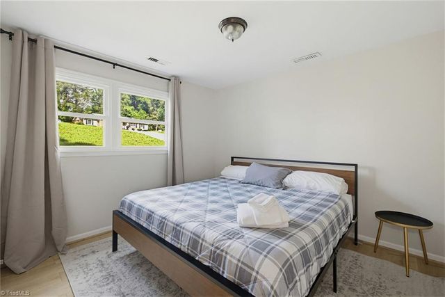 821 Prince Edward Road, Kernersville, NC 27284