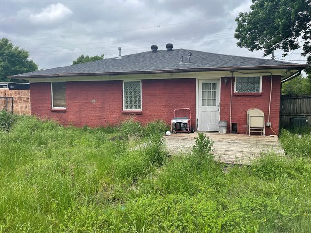 308 Woodhaven Boulevard, Duncanville, TX 75116