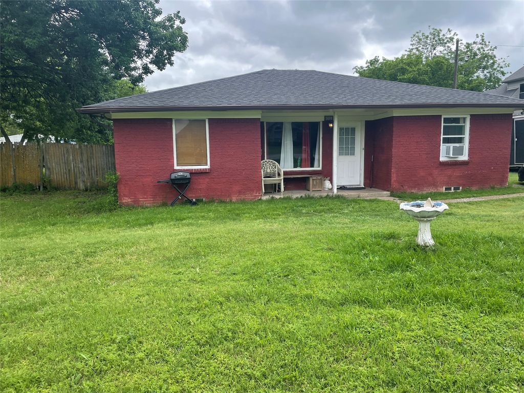 308 Woodhaven Boulevard, Duncanville, TX 75116