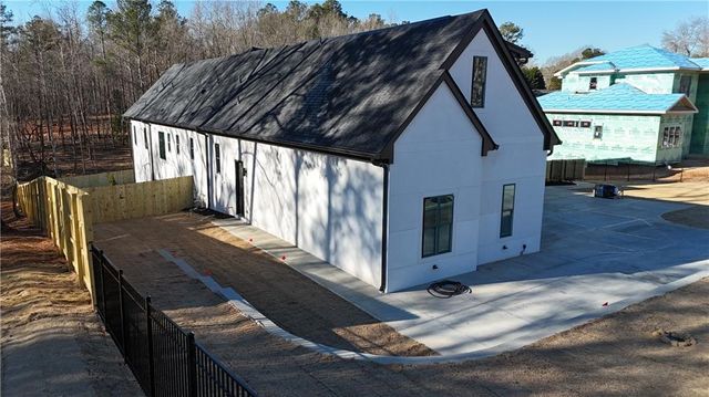 6996 Deaton Henry Road, Flowery Branch, GA 30542