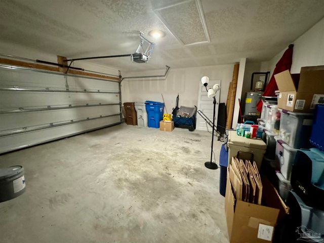 5645 Guinevere Ln, Milton, FL 32583