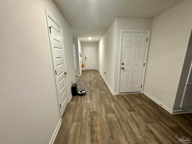 5645 Guinevere Ln, Milton, FL 32583