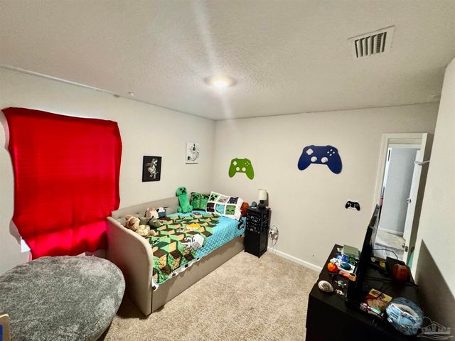 5645 Guinevere Ln, Milton, FL 32583