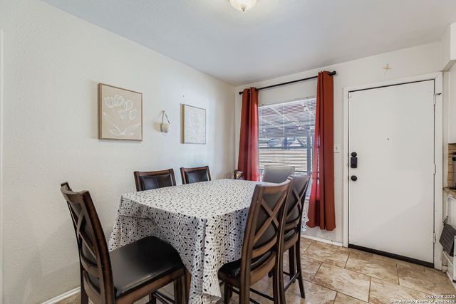 9411 Cliff Way, San Antonio, TX 78250