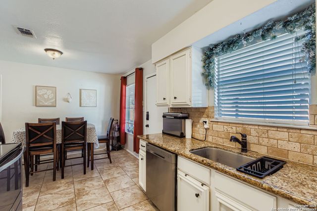 9411 Cliff Way, San Antonio, TX 78250