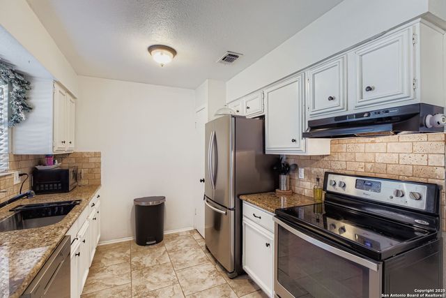 9411 Cliff Way, San Antonio, TX 78250