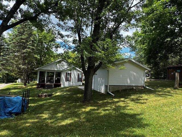 351 Skyline Drive, Edgerton, WI 53534