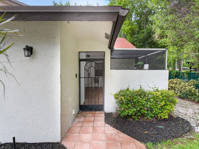 9001 NW 61st Street 111, Tamarac, FL 33321