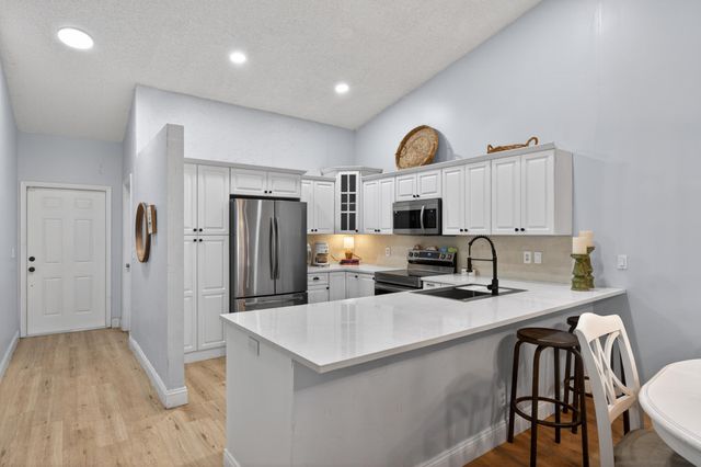 9001 NW 61st Street 111, Tamarac, FL 33321