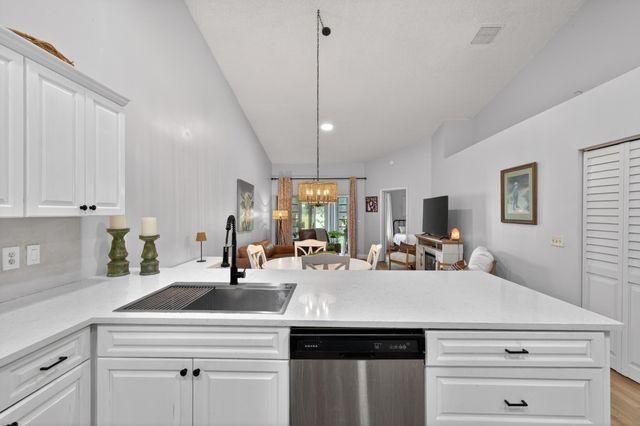 9001 NW 61st Street 111, Tamarac, FL 33321