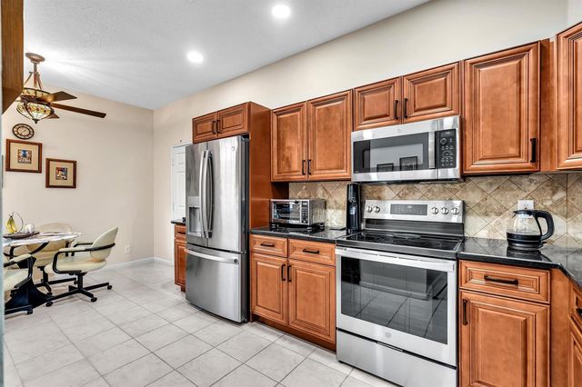 5819 GRAND HARBOUR Circle, Boynton Beach, FL 33437