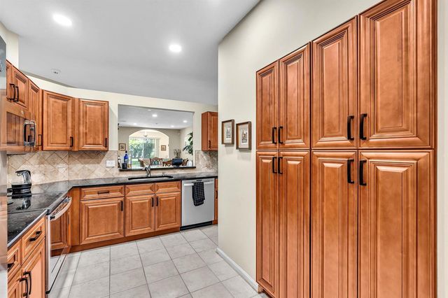 5819 GRAND HARBOUR Circle, Boynton Beach, FL 33437