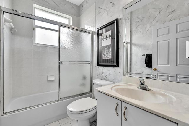 5819 GRAND HARBOUR Circle, Boynton Beach, FL 33437