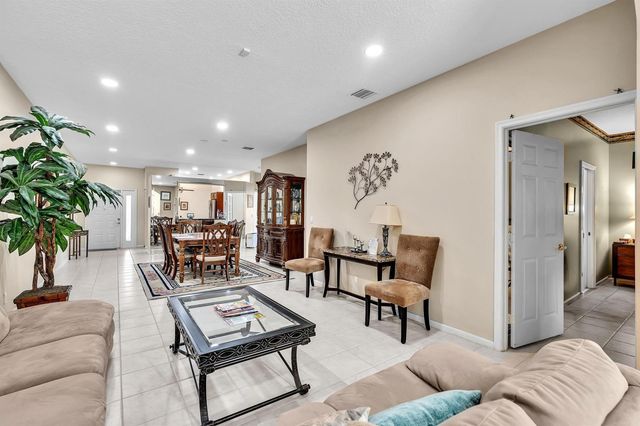 5819 GRAND HARBOUR Circle, Boynton Beach, FL 33437