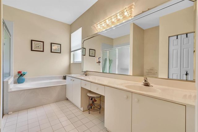 5819 GRAND HARBOUR Circle, Boynton Beach, FL 33437