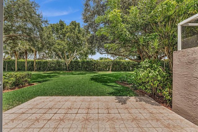 5819 GRAND HARBOUR Circle, Boynton Beach, FL 33437