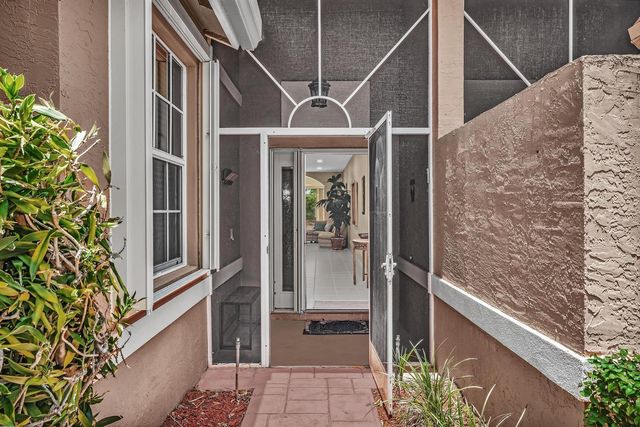 5819 GRAND HARBOUR Circle, Boynton Beach, FL 33437