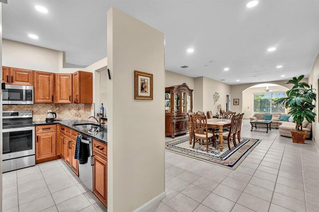 5819 GRAND HARBOUR Circle, Boynton Beach, FL 33437