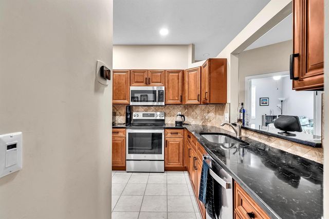 5819 GRAND HARBOUR Circle, Boynton Beach, FL 33437