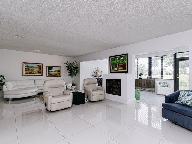 9264 Vista Del Lago 24-I, Boca Raton, FL 33428