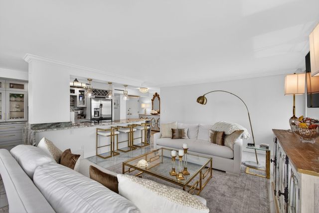 5510 N Ocean Drive 7-b, Singer Island, FL 33404