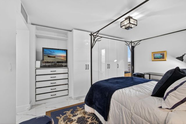 5510 N Ocean Drive 7-b, Singer Island, FL 33404