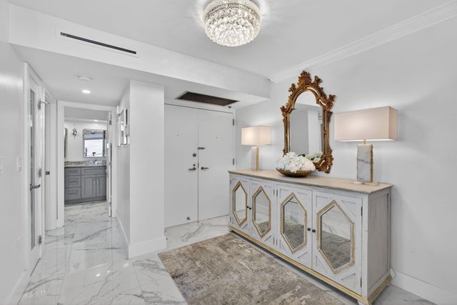 5510 N Ocean Drive 7-b, Singer Island, FL 33404