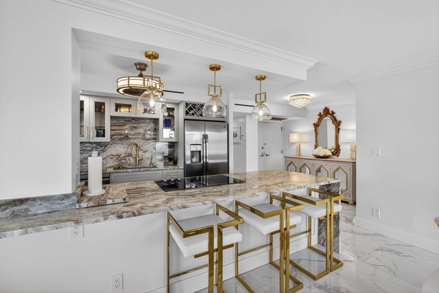 5510 N Ocean Drive 7-b, Singer Island, FL 33404