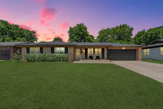 853 Lee Drive, Bedford, TX 76022