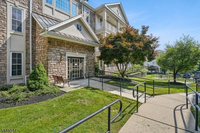 505 Holly Ln 505, Cedar Grove Twp., NJ 07009