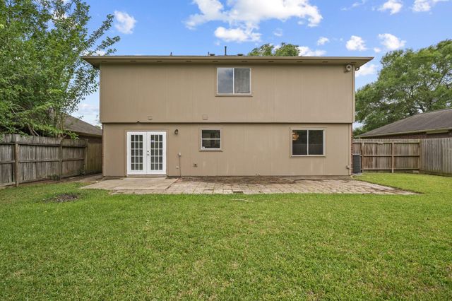 5715 Guadalupe Drive, Dickinson, TX 77539