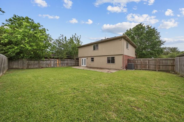 5715 Guadalupe Drive, Dickinson, TX 77539