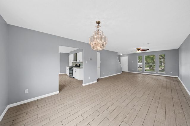 5715 Guadalupe Drive, Dickinson, TX 77539