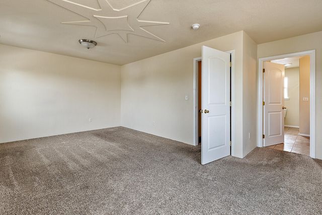 450 Freeman Road, Central Point, OR 97502