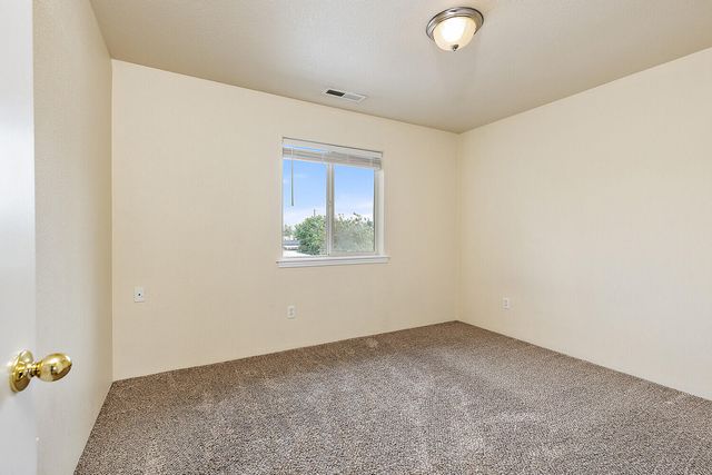 450 Freeman Road, Central Point, OR 97502