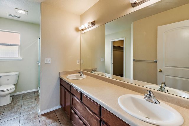 450 Freeman Road, Central Point, OR 97502