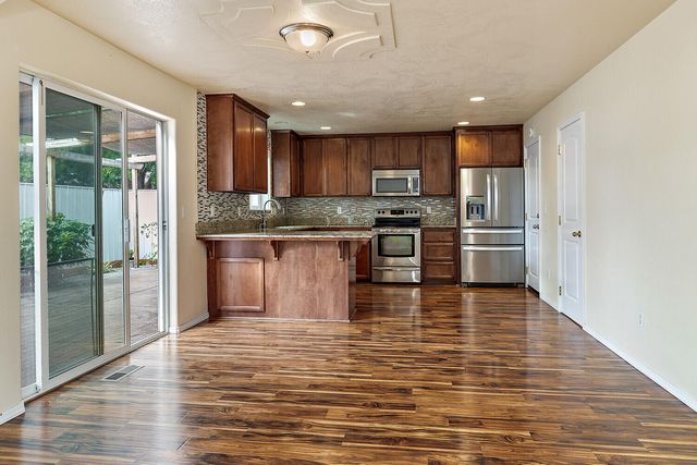 450 Freeman Road, Central Point, OR 97502