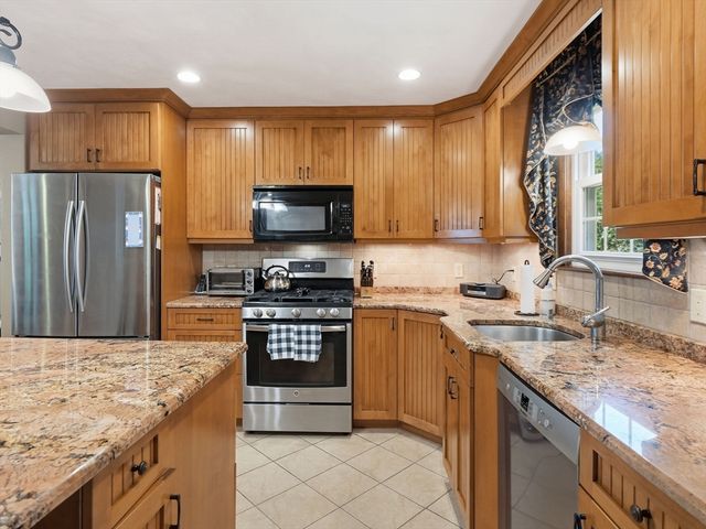 103 Francis Ave., Shrewsbury, MA 01545
