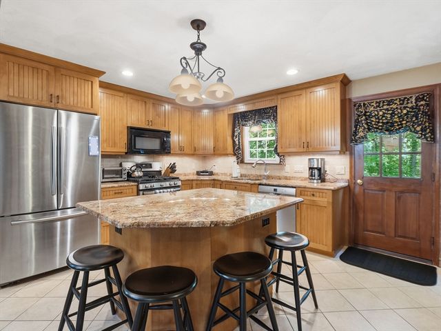 103 Francis Ave., Shrewsbury, MA 01545