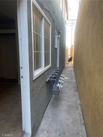 2820 W Slauson Avenue, Los Angeles, CA 90043