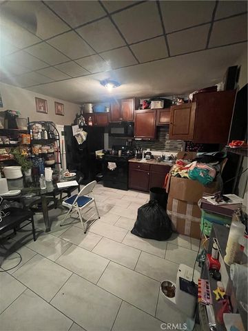 2820 W Slauson Avenue, Los Angeles, CA 90043