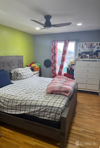 17 Spruce Street 2, Carteret, NJ 07008
