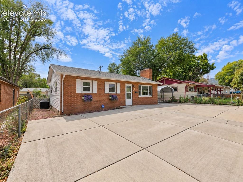 1131 Rockwood Avenue, Colorado Springs, CO 80905 — photo 2