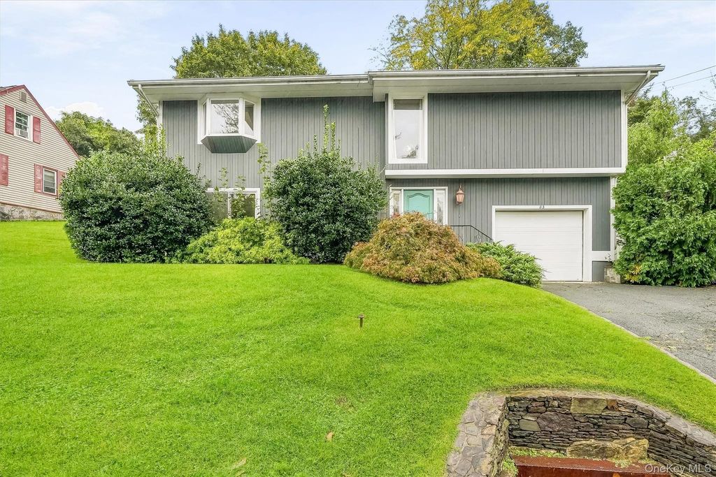 83 Edgepark Road, White Plains, NY 10603 — photo 2
