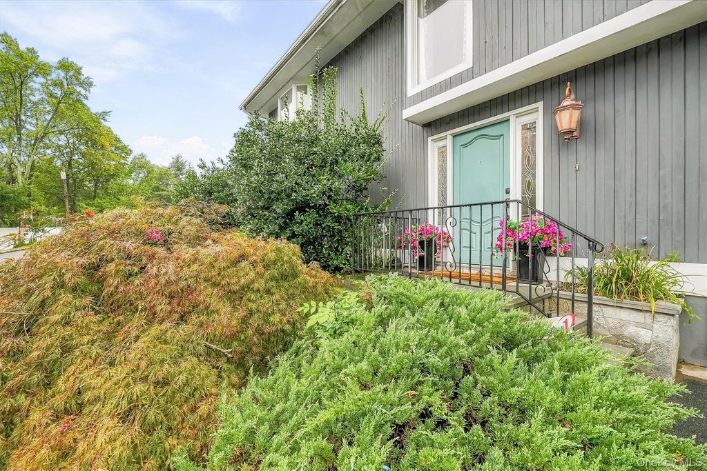 83 Edgepark Road, White Plains, NY 10603 — photo 3
