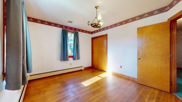 16 Clinton St, Dartmouth, MA 02748