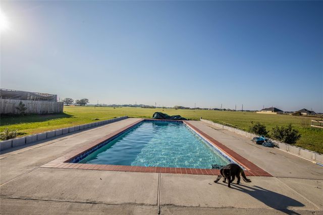 33968 Fm-521, Angleton, TX 77515